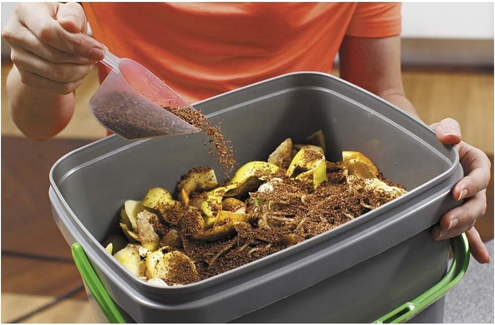 The Bokashi Bucket - The easy and clean way to compost your food waste! NO  foul smell. NO mess. NO pests.